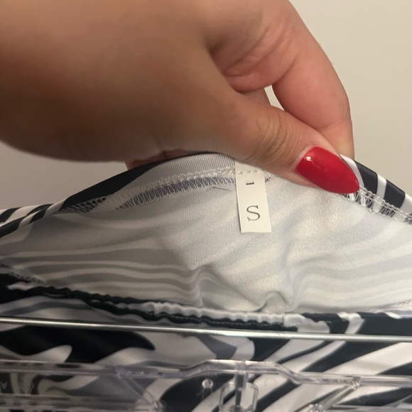 Amazon Patterned Mini Skirt - Picture 3 of 3